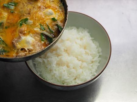 豚ニラもやしの卵とじ丼056.jpg