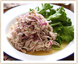 タイ風ゆで豚サラダ。